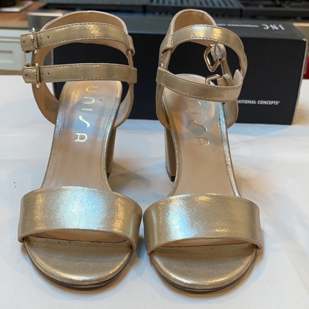Unisa Reiaa Metallic Gold Strappy Sandals - Picture 4 of 14